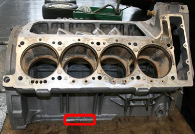 Location of the engine number Aston Martin V8 Vantage 1993 – 2000, early models